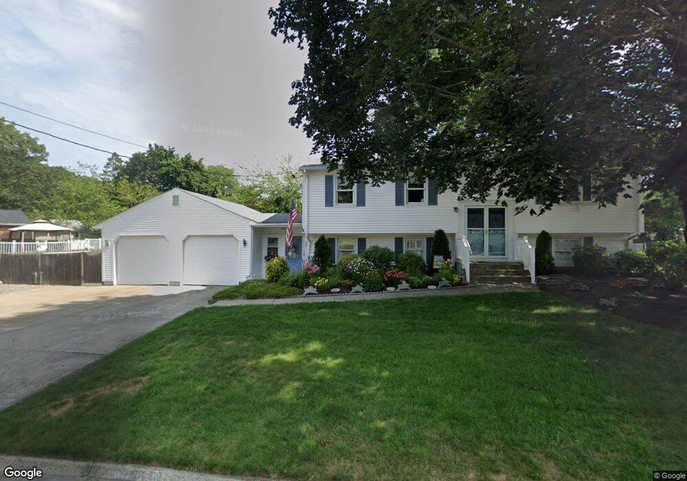 135 Parkhurst Rd, Warwick, RI 02889 - photo 1