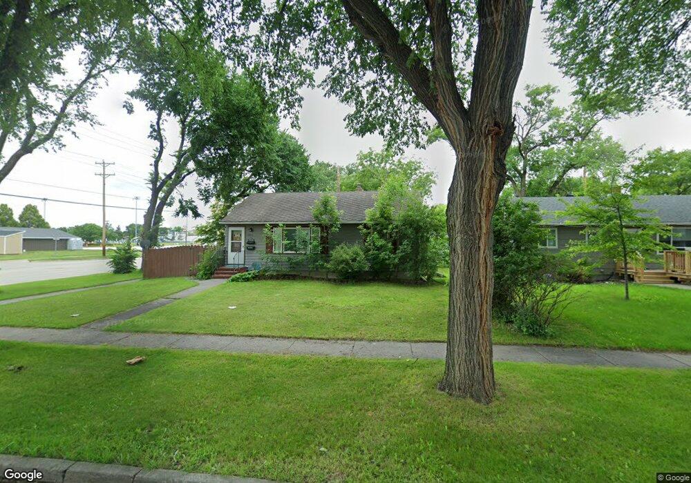 1902 8th St N, Fargo, ND 58102 - photo 1