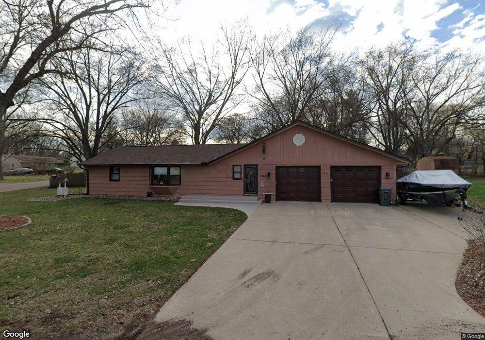 5124 Valley View Rd, Minnetonka, MN 55345 - photo 1