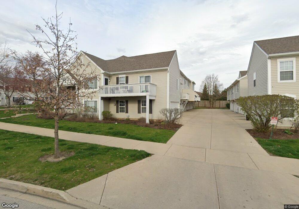 503 E Victoria Cir unit 202, North Aurora, IL 60542 - photo 1