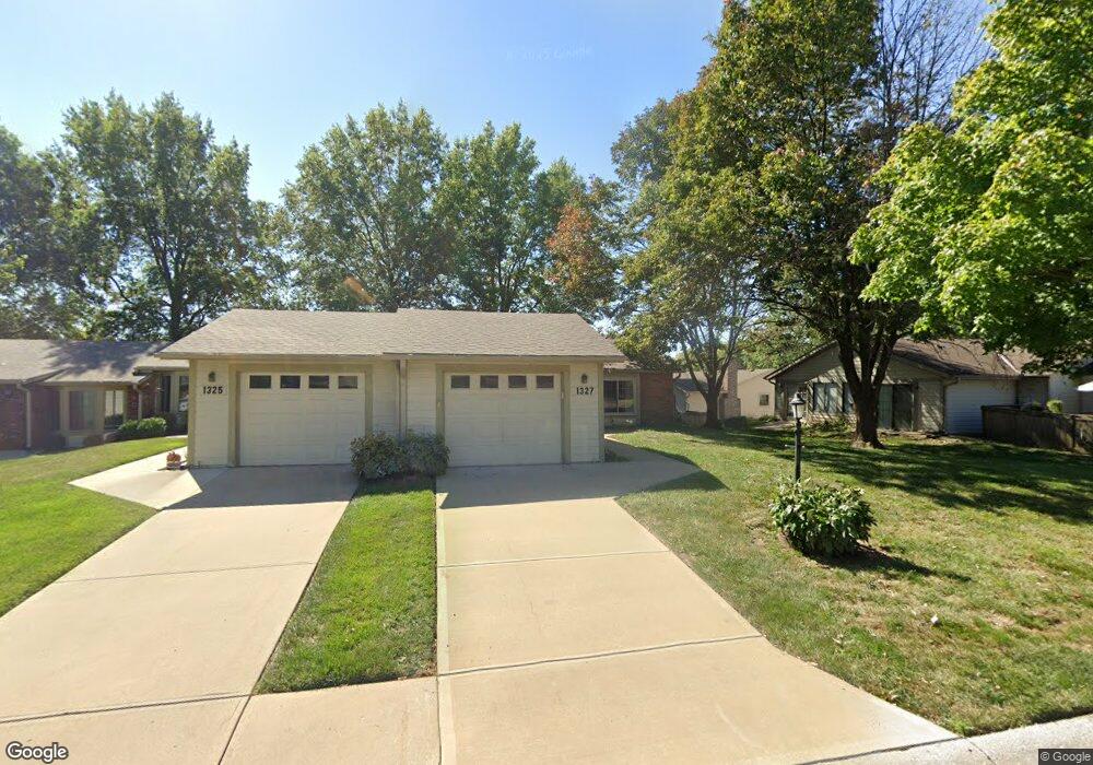 1327 W Campbell Blvd, Raymore, MO 64083 - photo 1