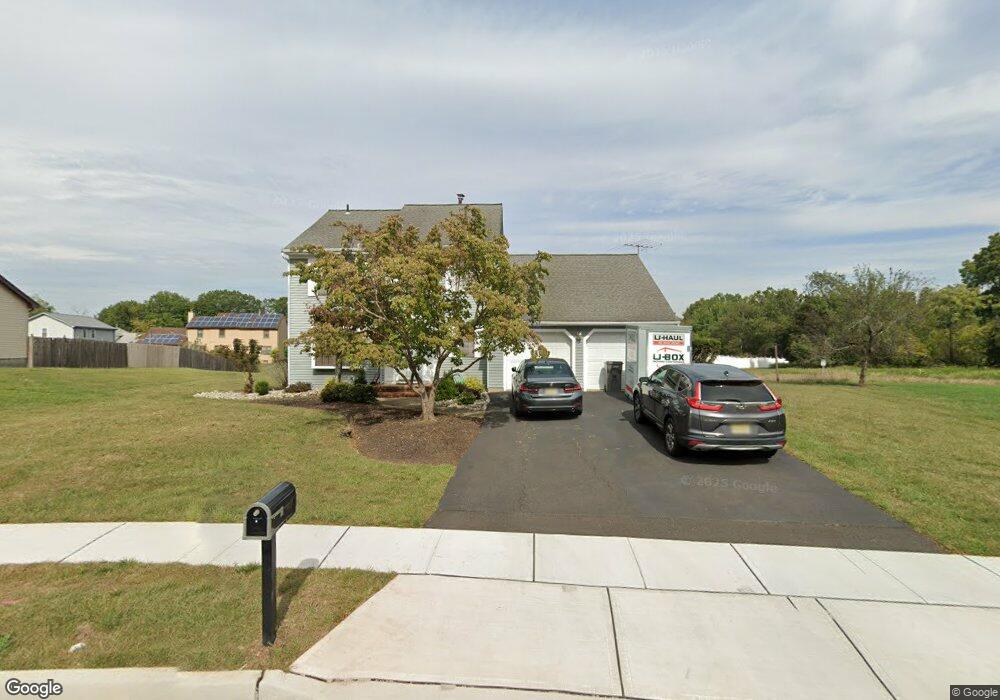 39 Sturbridge Dr E, Piscataway, NJ 08854 - photo 1