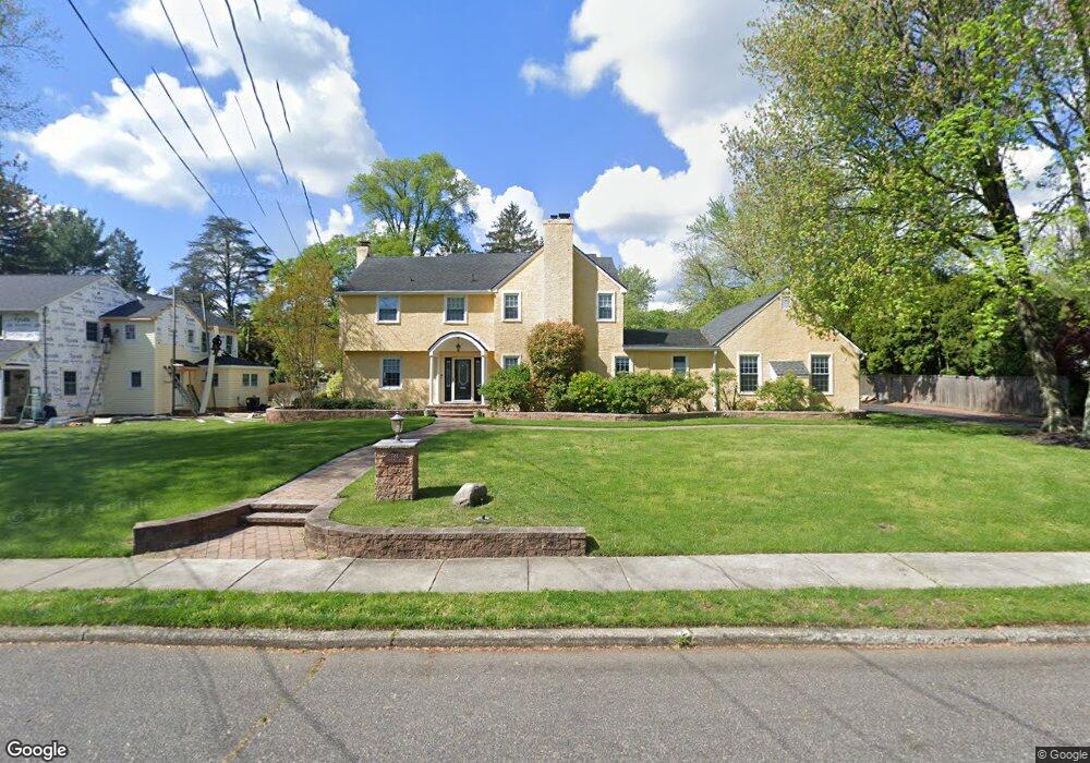 744 Stonehouse Rd, Moorestown, NJ 08057 - photo 1