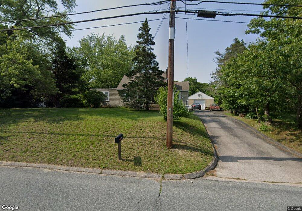 425 Allen Ave, Wakefield, RI 02879 - photo 1