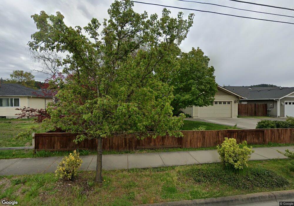 927 W Harbeck Rd, Grants Pass, OR 97527 - photo 1