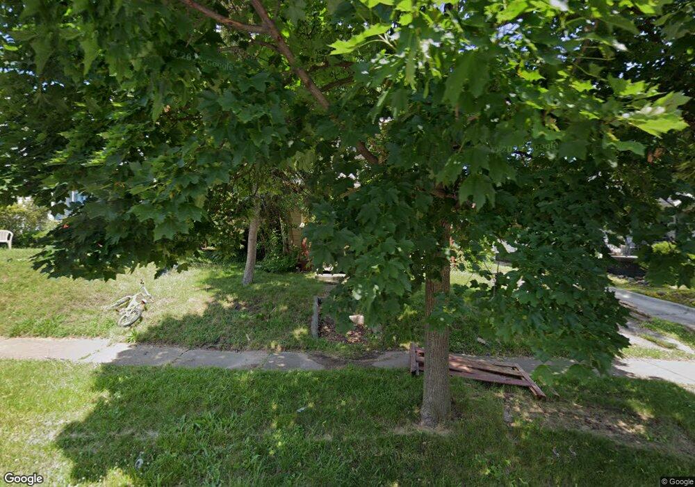 909 E Wellington Ave, Flint, MI 48503 - photo 1