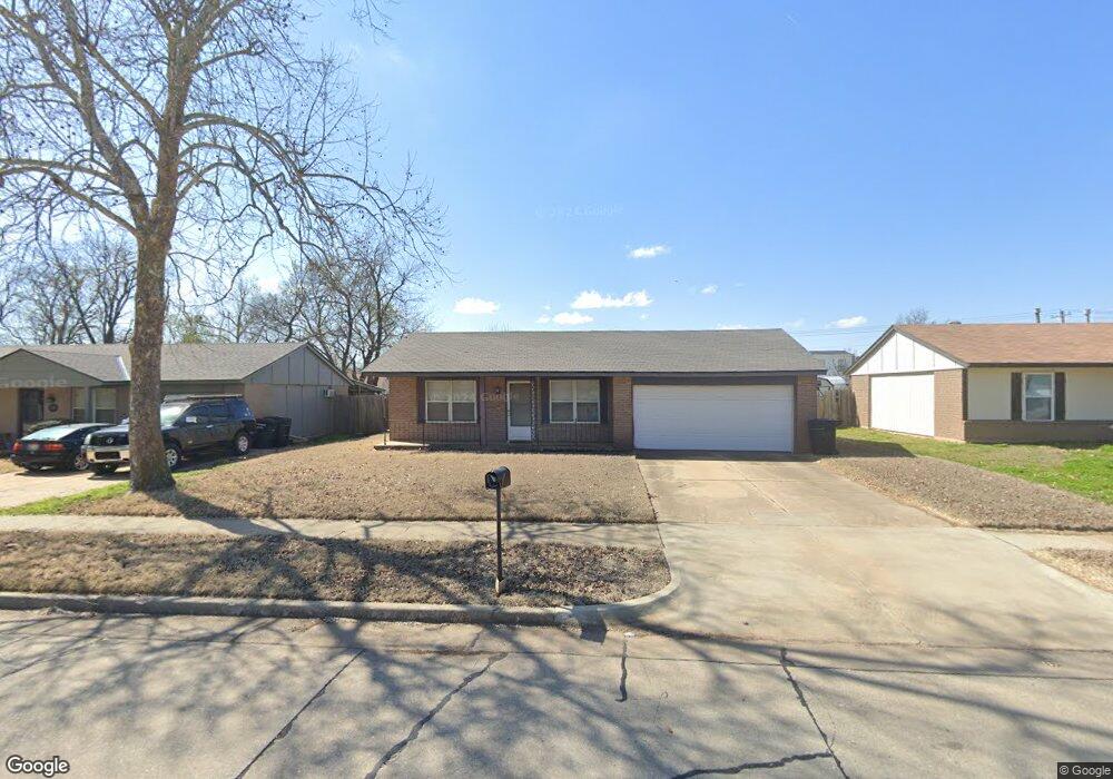 601 N Ramblin Oaks Dr, Moore, OK 73160 - photo 1