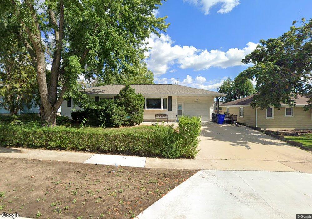 1613 24th St NW, Cedar Rapids, IA 52405 - photo 1