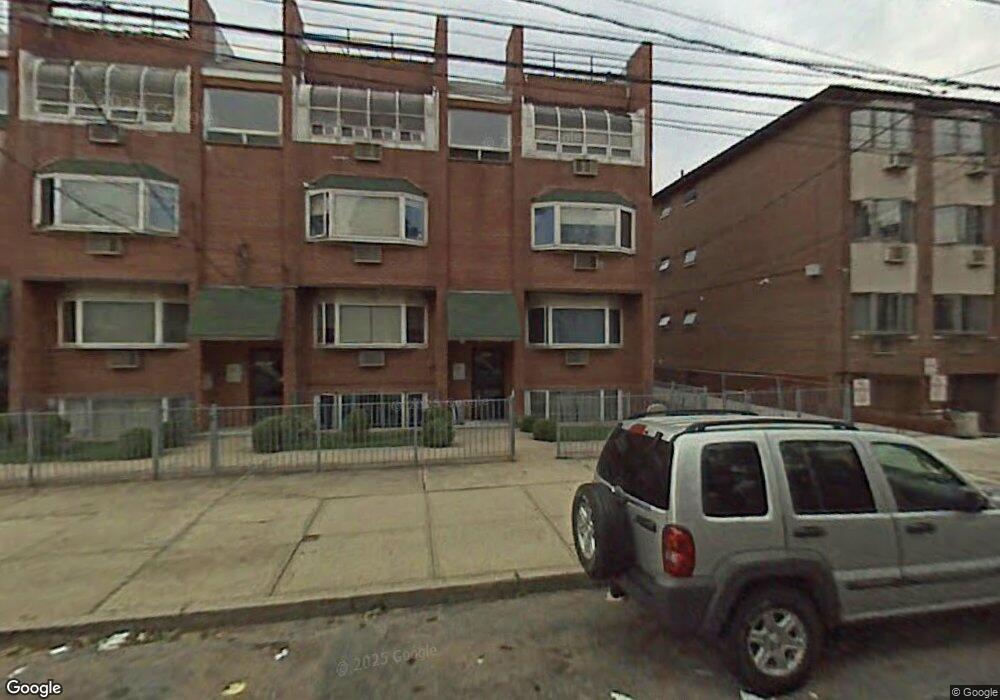 46-18 161st St unit C4, Flushing, NY 11358 - photo 1