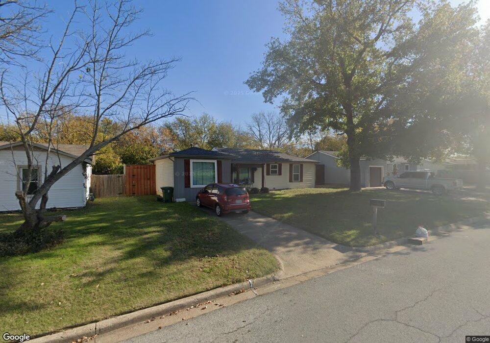 552 Harrison Ln, Hurst, TX 76053 - photo 1