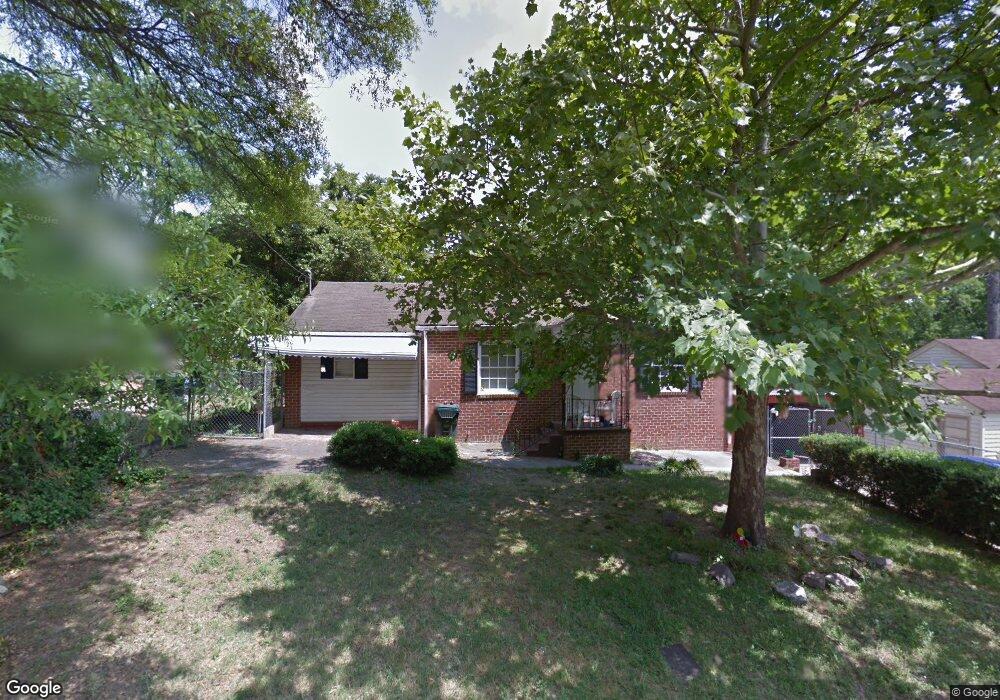 1069 Clay Ave, Macon, GA 31211 - photo 1