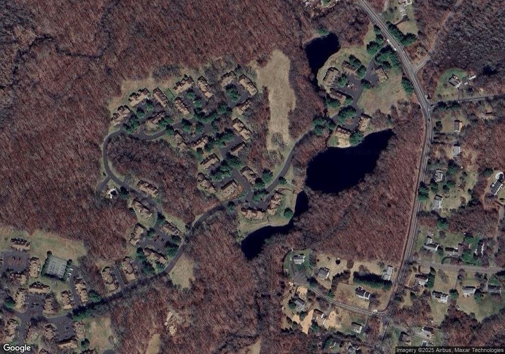 87 Hollow Tree Ln, Monroe, CT 06468 - photo 1