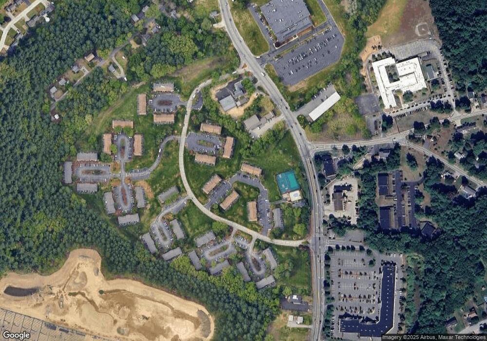 938 Fox Hollow Dr, Hudson, NH 03051 - photo 1