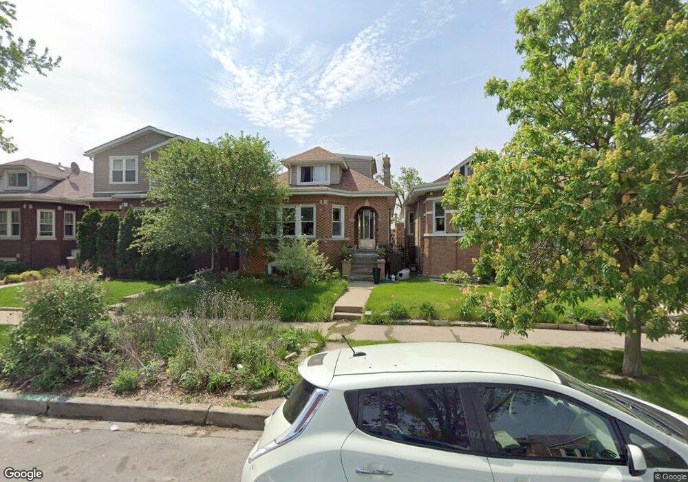 5239 W Oakdale Ave, Chicago, IL 60641 - photo 1