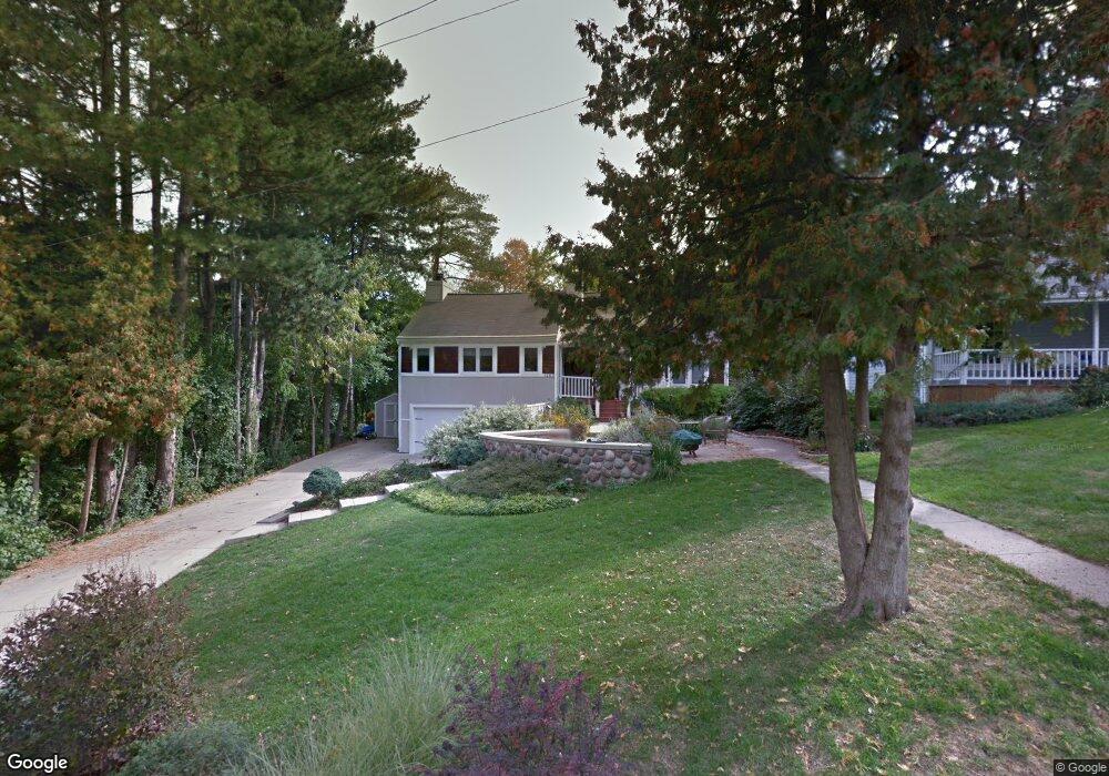 1208 Bay Shore Ln, Delafield, WI 53018 - photo 1