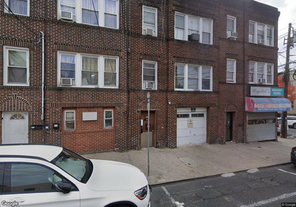 6702 Palisade Ave, West New York, NJ 07093 - photo 1