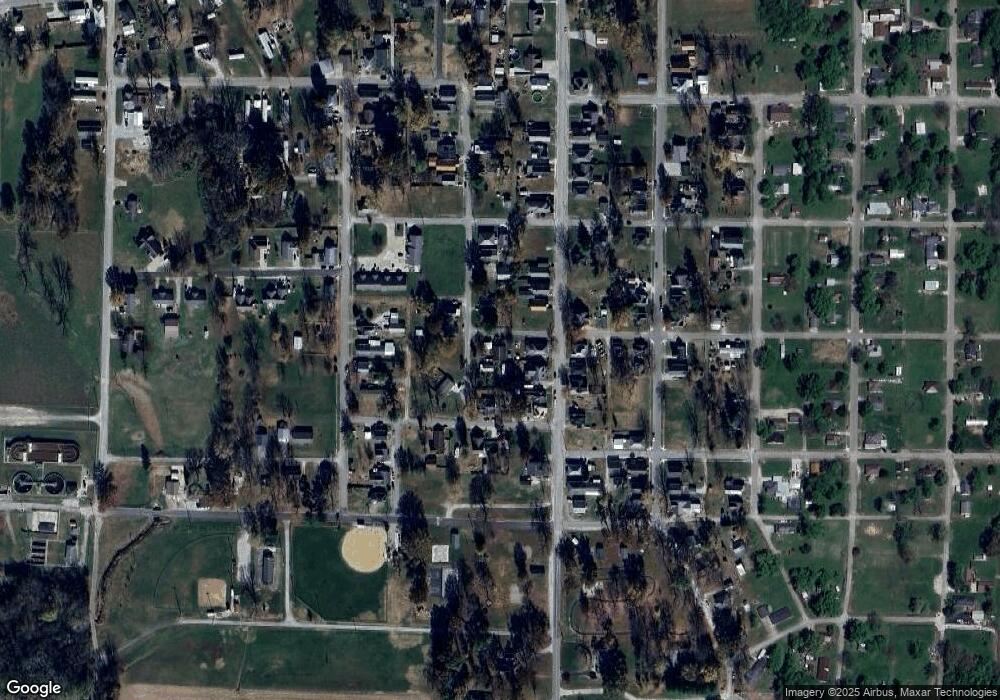 703 Maple St, Bicknell, IN 47512 - photo 1