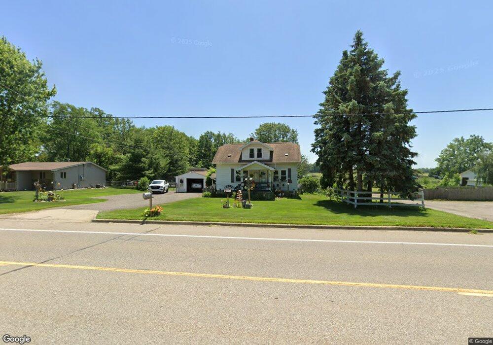 8304 E Richfield Rd, Davison, MI 48423 - photo 1
