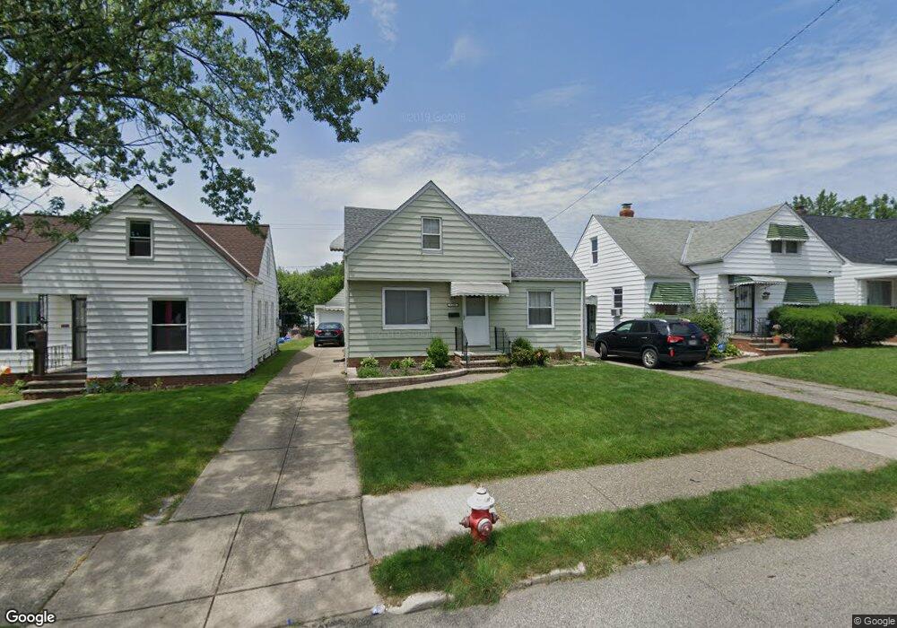 5226 Joseph St, Maple Heights, OH 44137 - photo 1