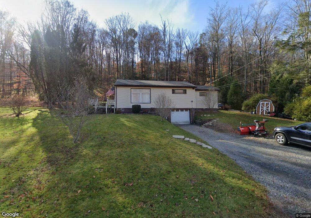 879 Lehman Outlet Rd, Harveys Lake, PA 18618 - photo 1