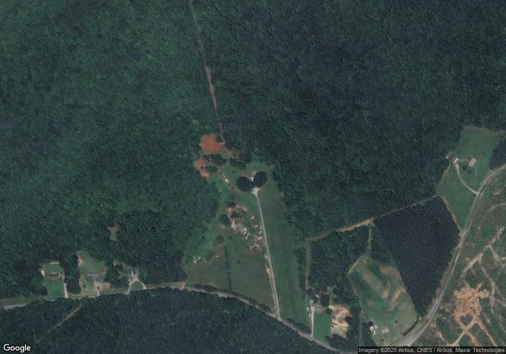 1077 Beech Forest Rd, Kenbridge, VA 23944 - photo 1