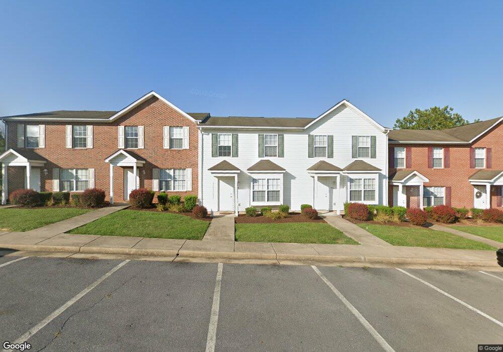 404 Pheasant Run Cir, Harrisonburg, VA 22801 - photo 1