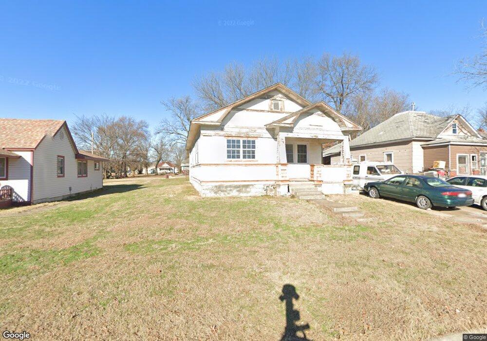 2123 Appleton Ave, Parsons, KS 67357 - photo 1