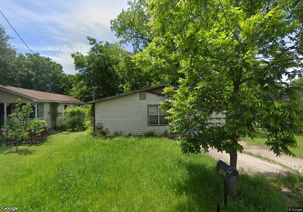 142 Peacock St, Cleburne, TX 76031 - photo 1