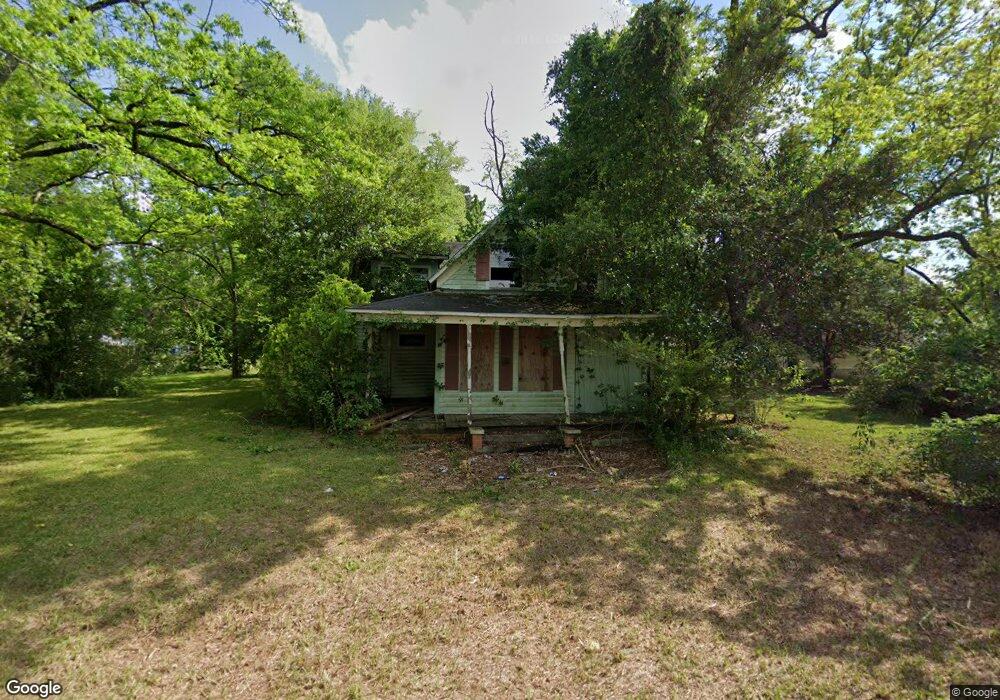 612 W Alapaha St, Fitzgerald, GA 31750 - photo 1