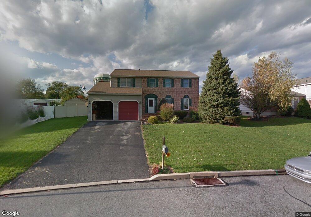 817 Allen Ave, Reading, PA 19605 - photo 1