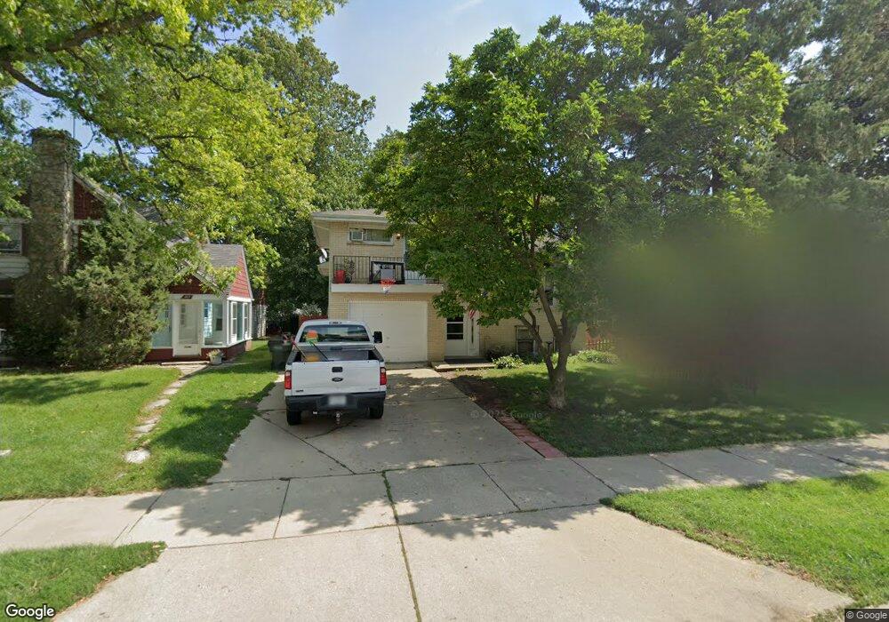 135 N Gretta Ave, Waukegan, IL 60085 - photo 1