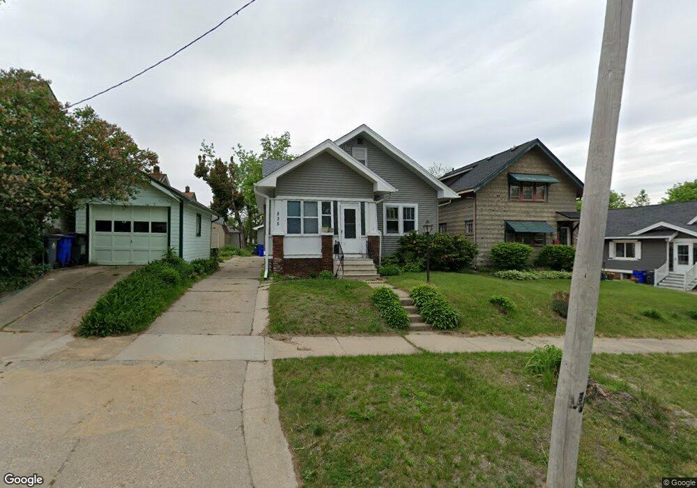 835 18th St SE, Cedar Rapids, IA 52403 - photo 1