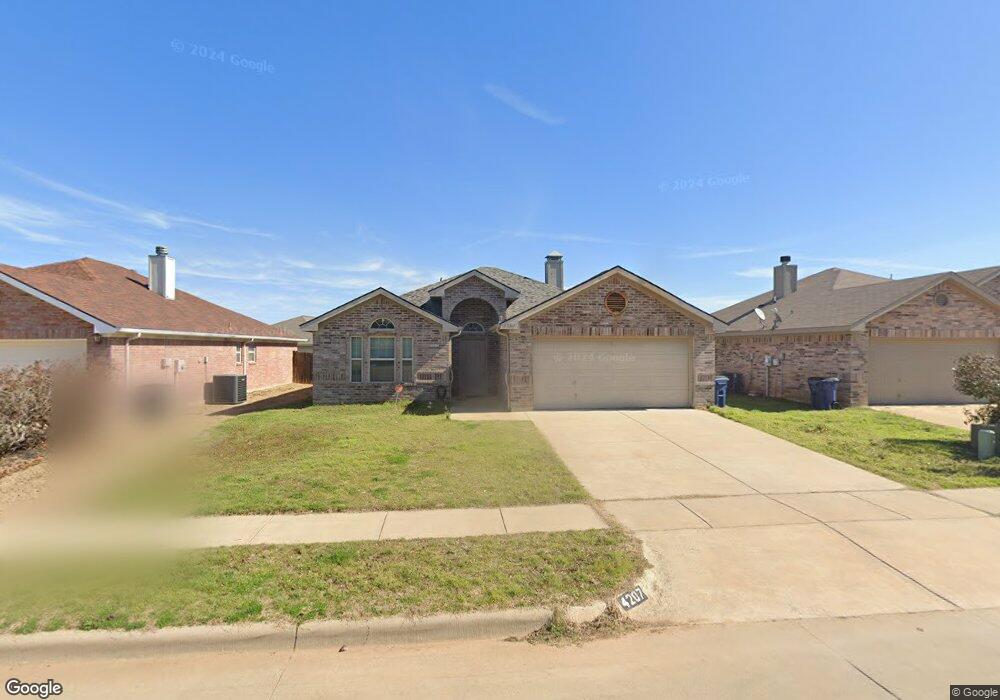 4207 Beryl Ln, Granbury, TX 76049 - photo 1
