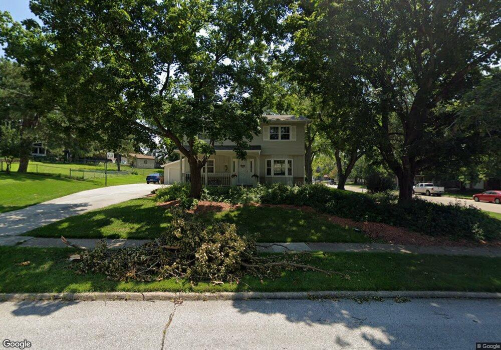 907 32nd St, West Des Moines, IA 50265 - photo 1