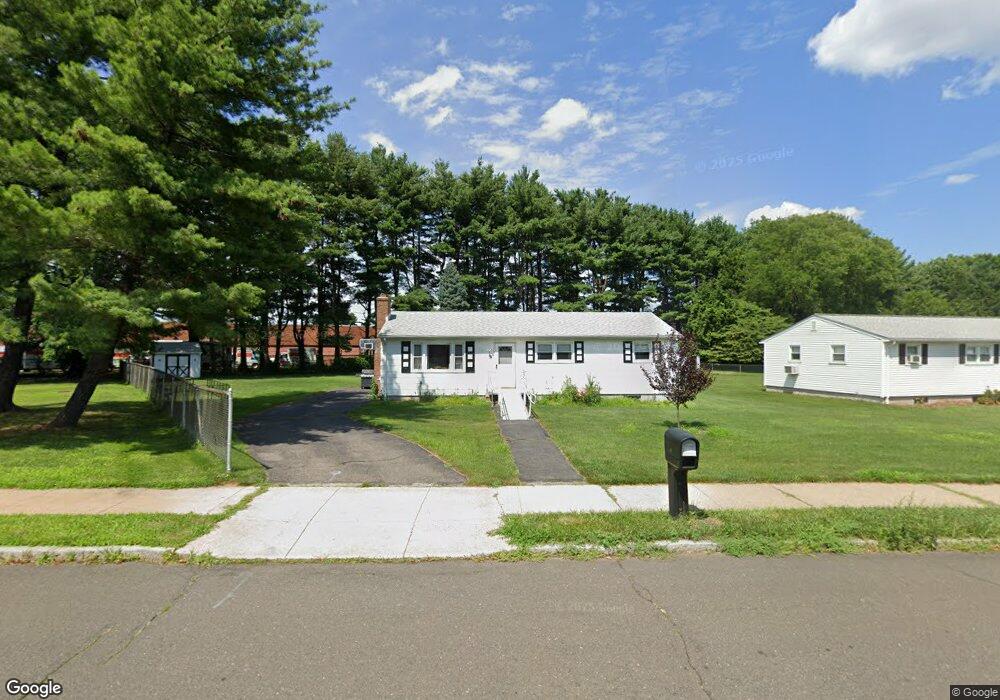 12 Southwood Dr, West Hartford, CT 06110 - photo 1