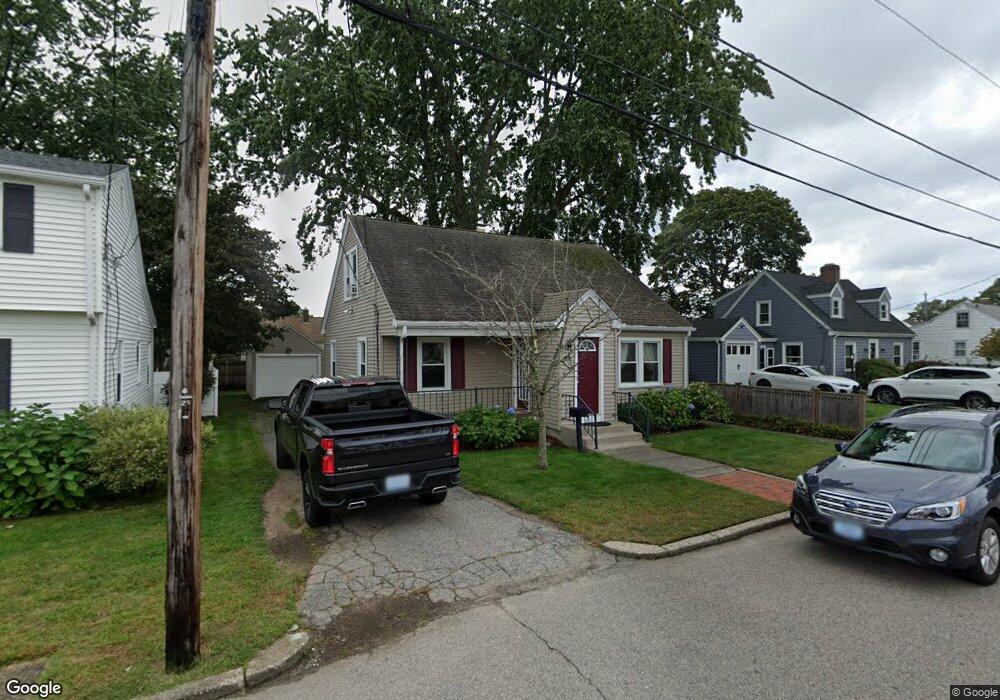 305 Pullen Ave, Pawtucket, RI 02861 - photo 1