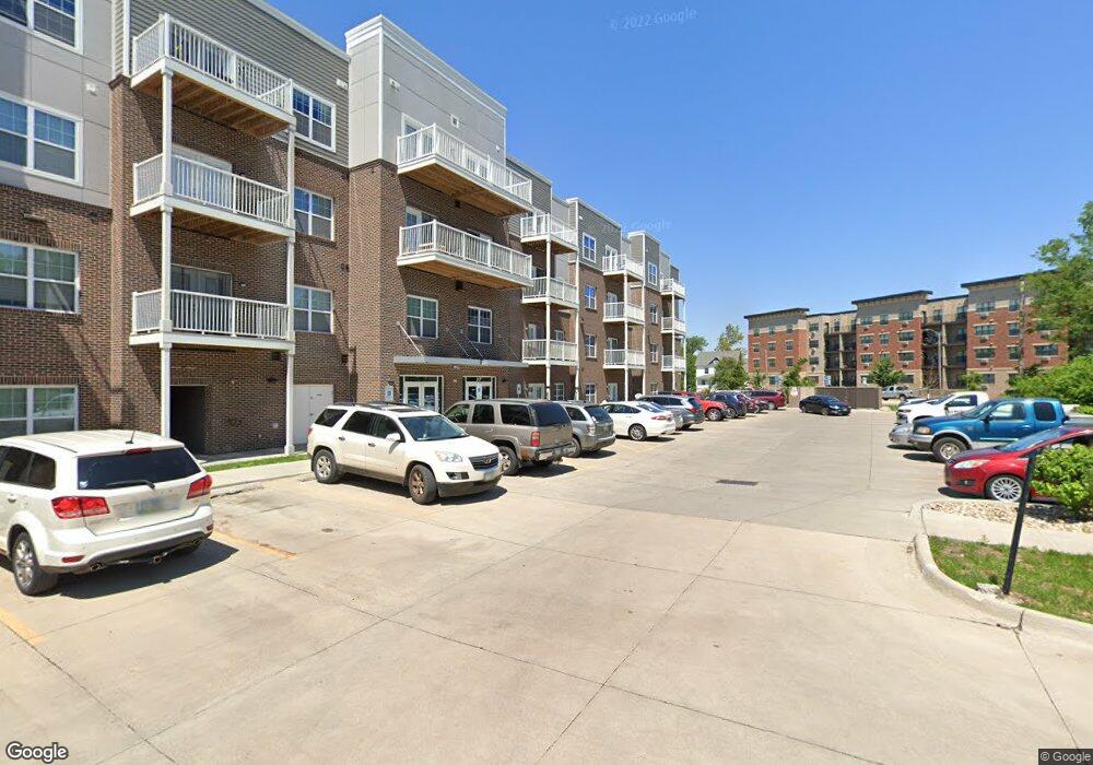 214 7th Ave SW, Cedar Rapids, IA 52404 - photo 1