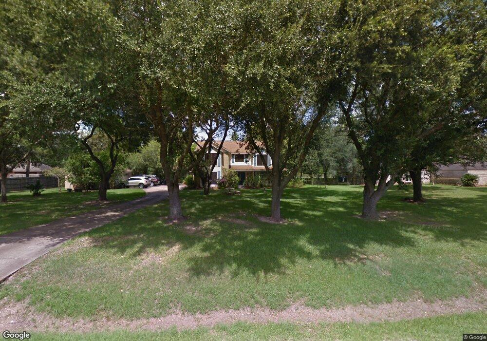 612 Sun Park Dr, Friendswood, TX 77546 - photo 1