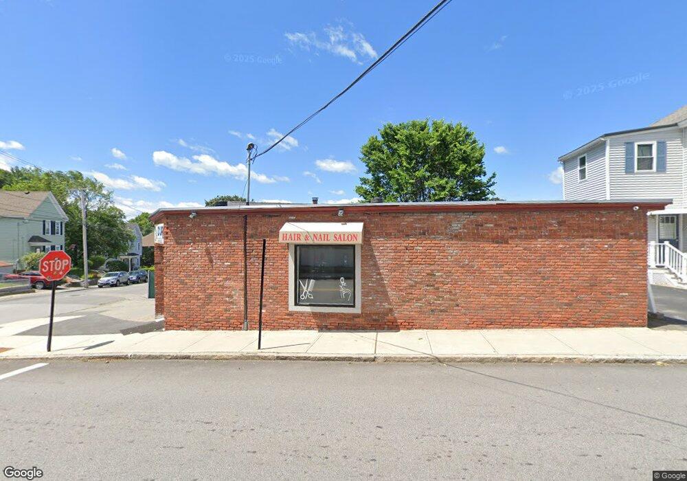 252 Hildreth St, Lowell, MA 01850 - photo 1