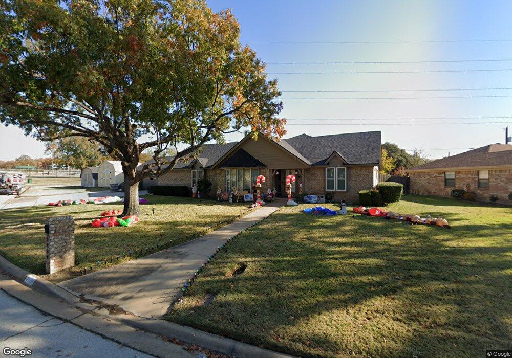 2124 Northglen Dr, Hurst, TX 76054 - photo 1