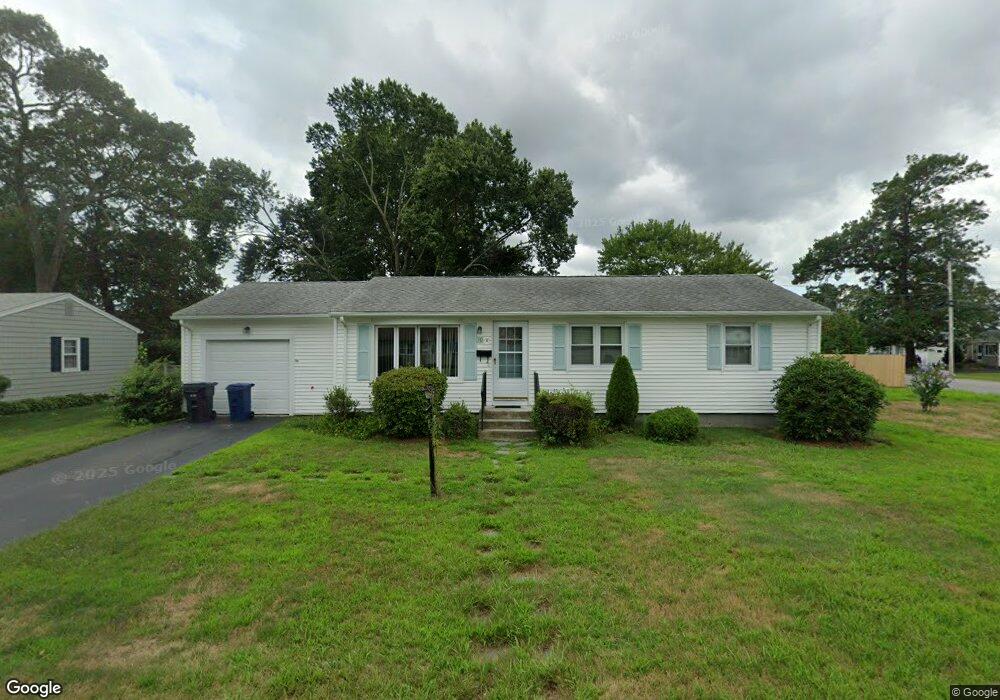 10 Foxcroft Ave, Warwick, RI 02889 - photo 1