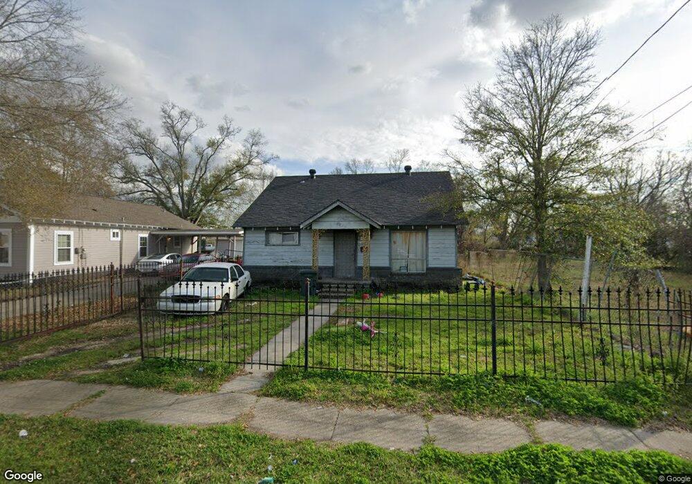 1614 Pine St, Lake Charles, LA 70601 - photo 1