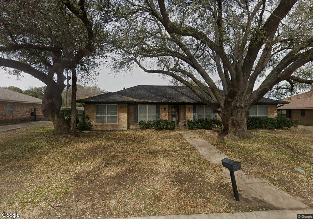 4270 Barcelona Dr, Fort Worth, TX 76133 - photo 1