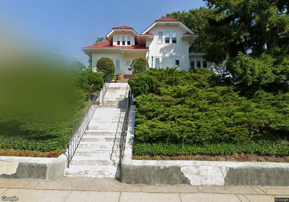 670 Park Ave, Woonsocket, RI 02895 - photo 1