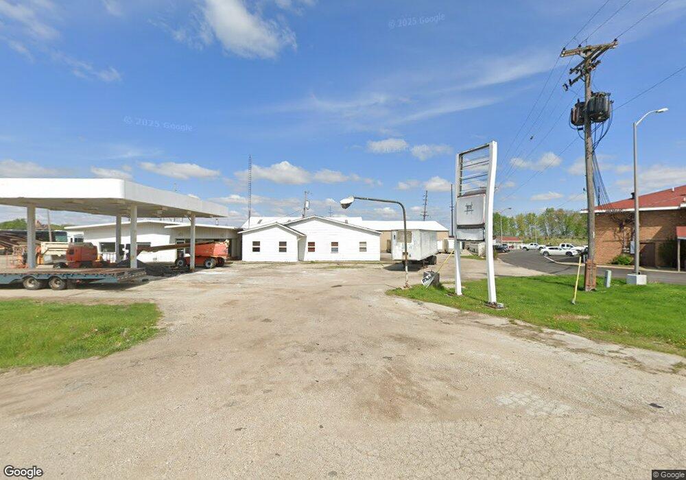 2009 N Kickapoo St, Lincoln, IL 62656 - photo 1