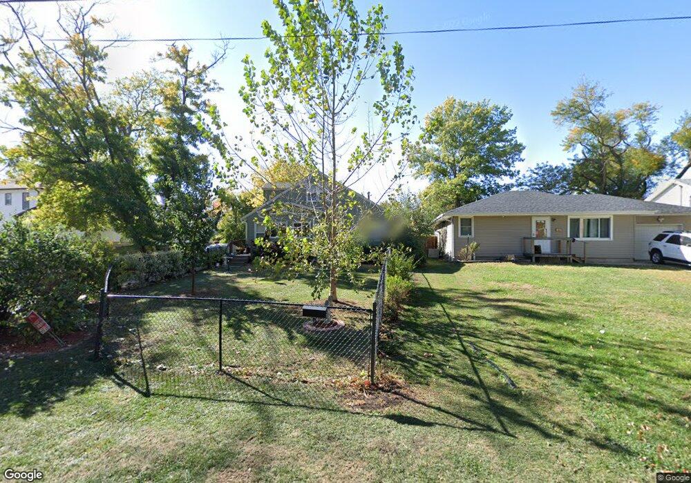 413 E 6th St N, Newton, IA 50208 - photo 1