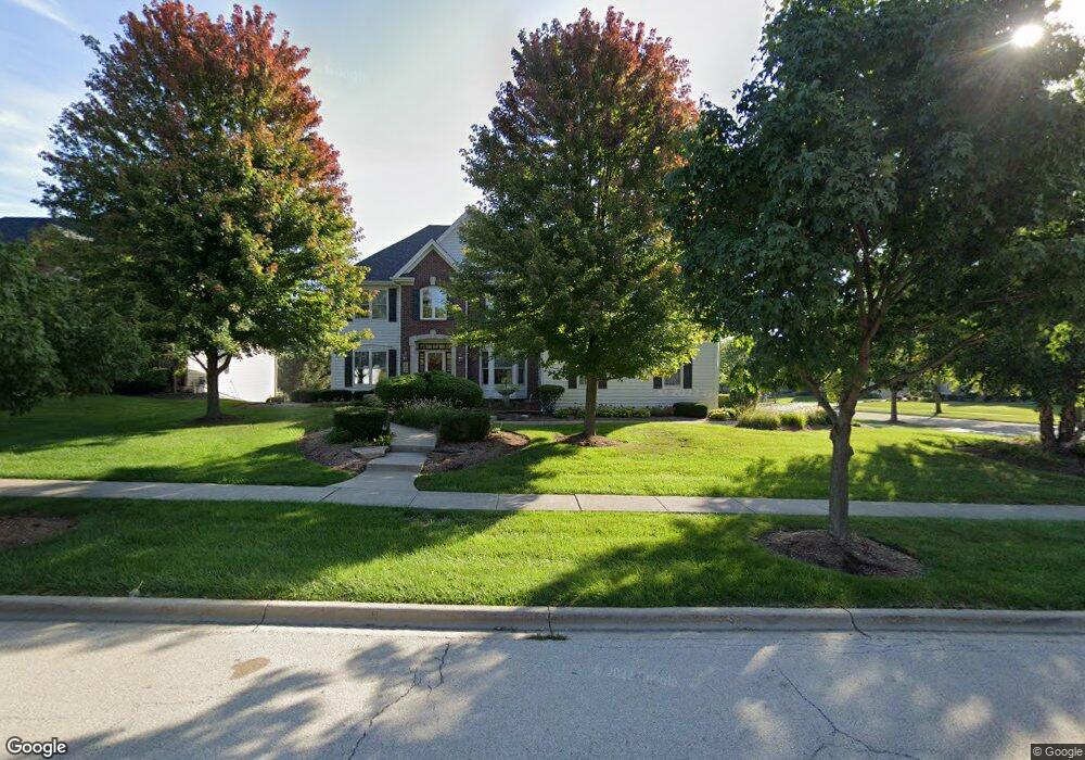 3802 Chesapeake Rd, Saint Charles, IL 60175 - photo 1