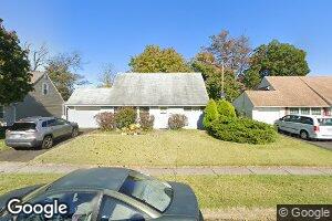56 Pine Needle Rd, Levittown, PA 19056