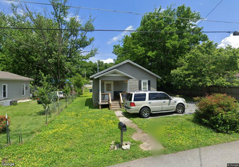 515 Oak St, Shelbyville, TN 37160 - photo 1