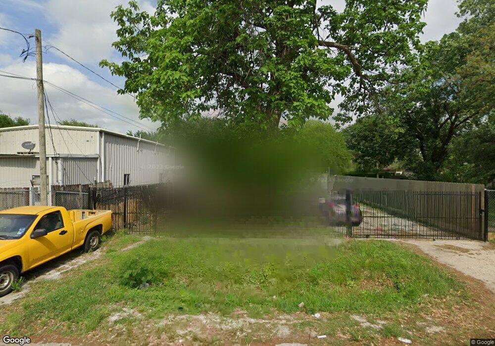 8410 Appleton St, Houston, TX 77022 - photo 1